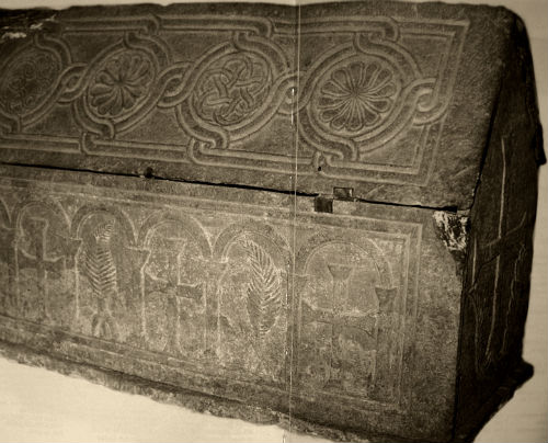Майбутні експонати музею Хрещення Руси - різьблений саркофаг з пірофіліту...