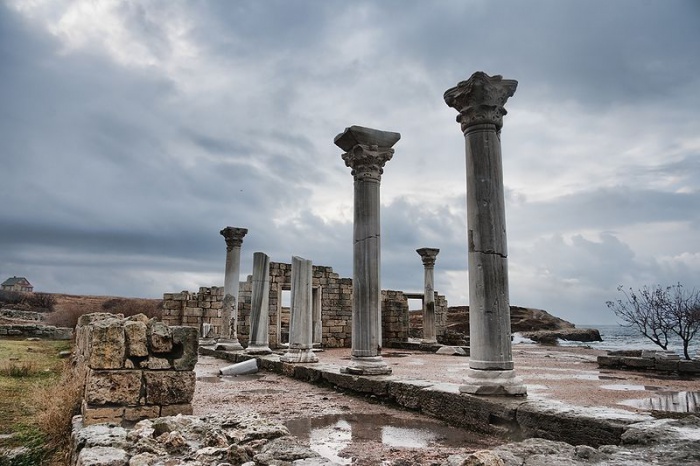 Chersonesos columns.jpg